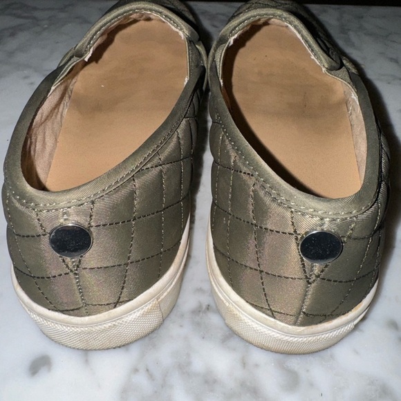 Mossimo Supply Co quilted slip on Shoes Olive color - Picture 4 of 4